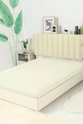 Простыня трикотажная на резинке - Молоко