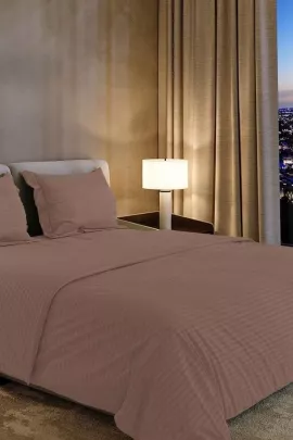 Постельное белье сатин страйп с простыней на резинке в подарочной упаковке - Капучино