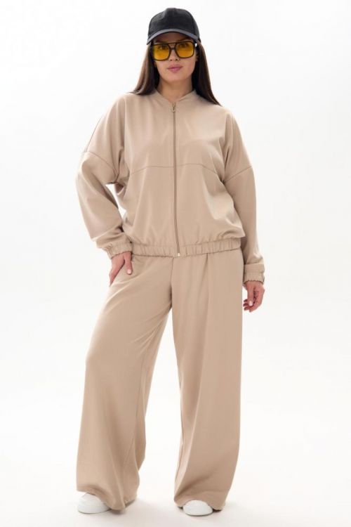 Костюм 564789 бежевый последний размер